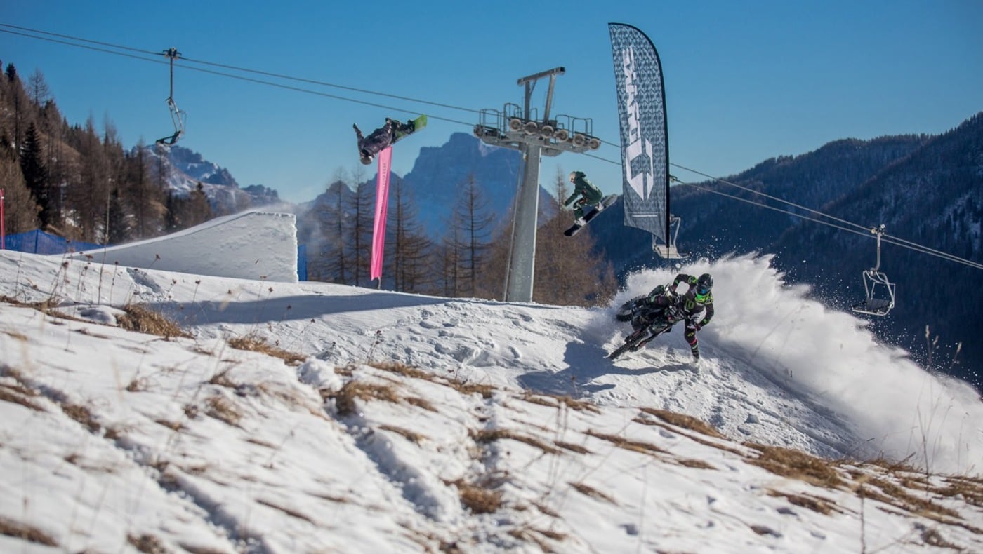 Eröffnungsfeier des Snowparks- zu sehen auf ITALIA 1