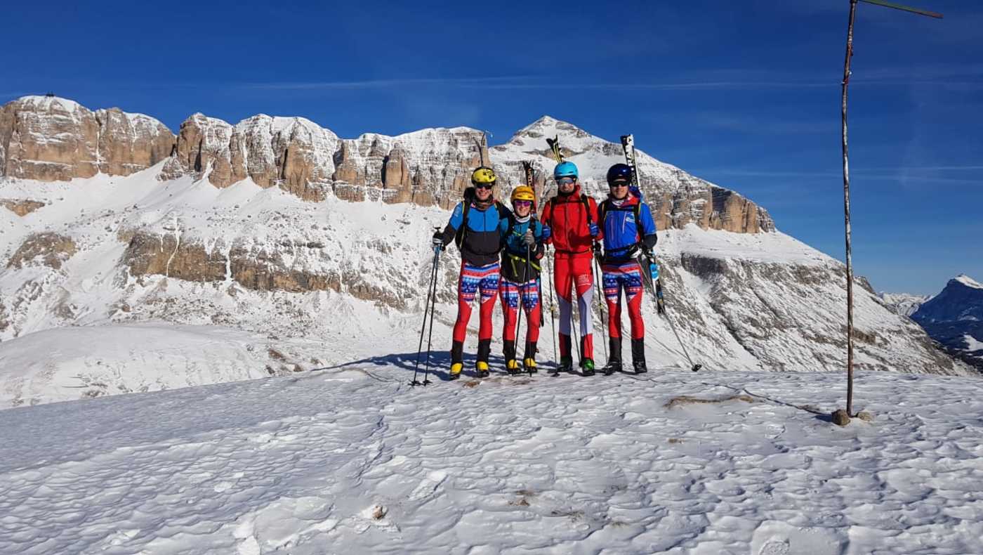 La Nazionale Norvegese di sci alpinismo in allenamento sulle nevi di Arabba