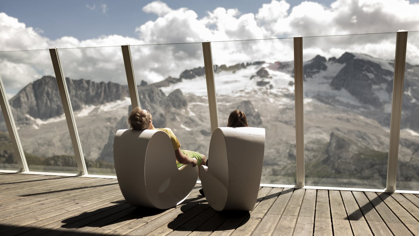 Copia di Must go places to fully enjoy the shooting star showers in the Dolomites of Arabba