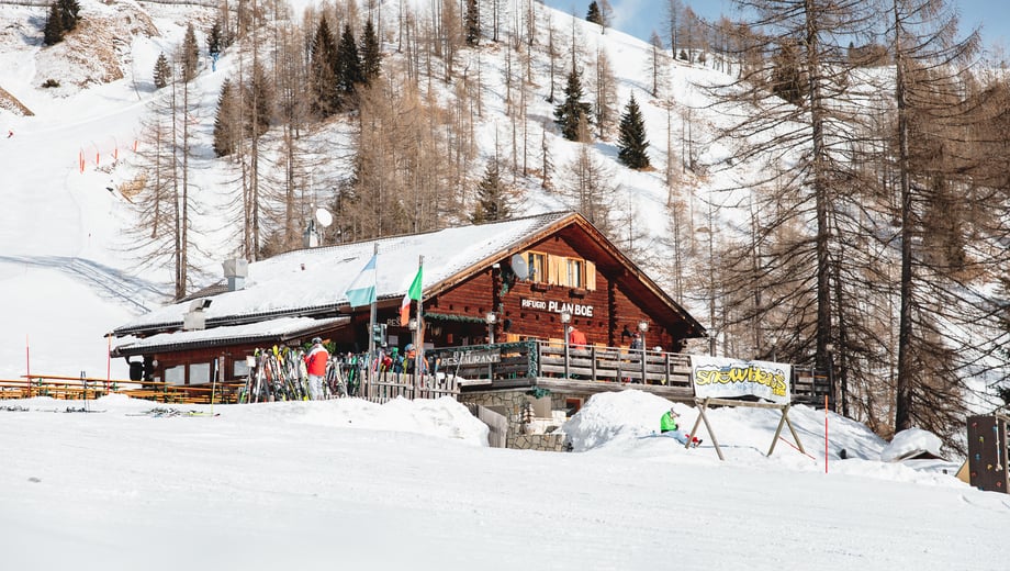 PLAN BOÈ MOUNTAIN HUT