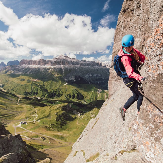 KLETTERSTEIGE IN DEN DOLOMITEN