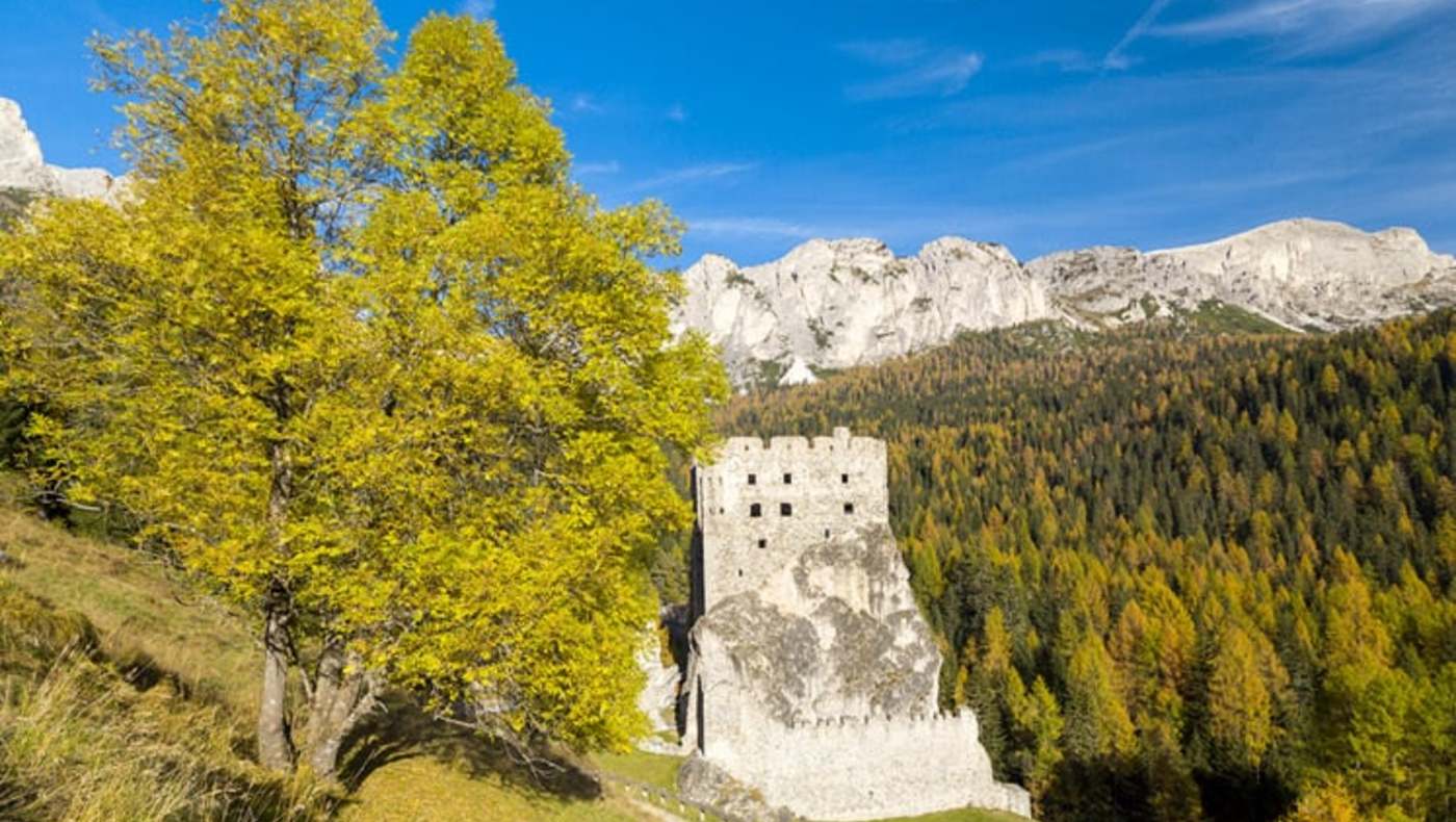 IL CASTELLO DI ANDRAZ