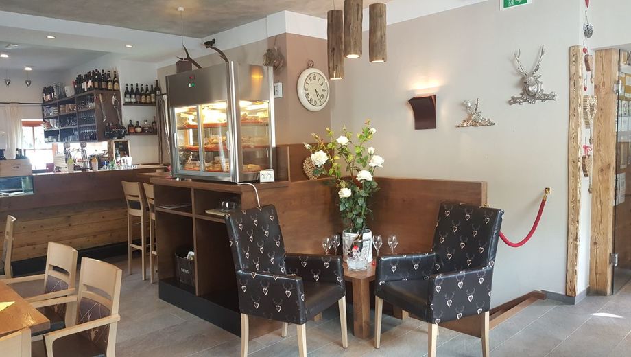 Snack & Wine Bar Heidi