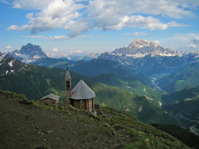 Col di Lana Trekking