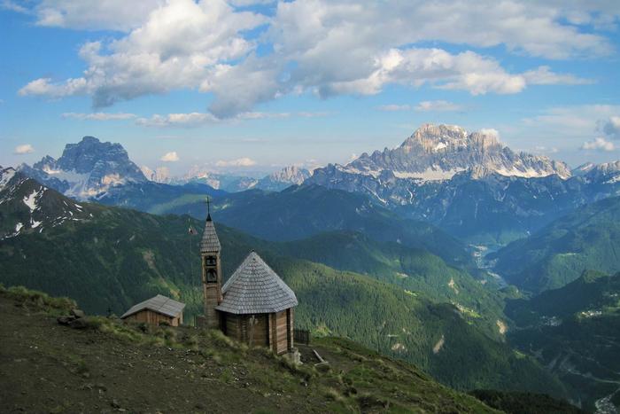 Col di Lana Trekking