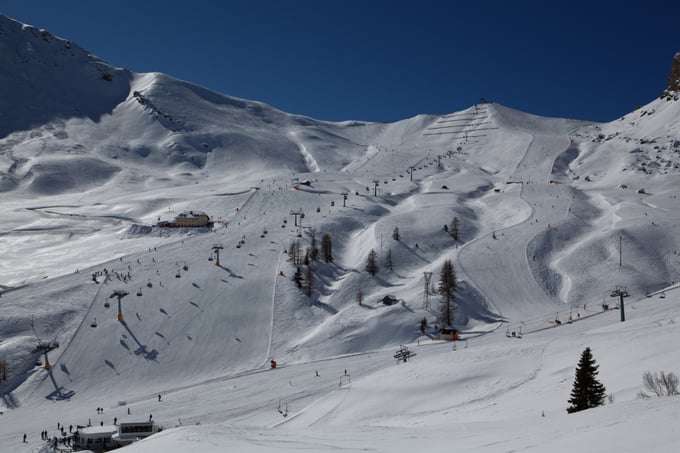 Extended winter season: skiing in Arabba until April 21, 2024.