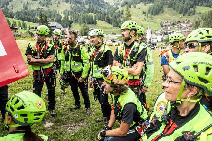 Inaugurazione del nuovo mezzo del Soccorso Alpino di Livinallongo