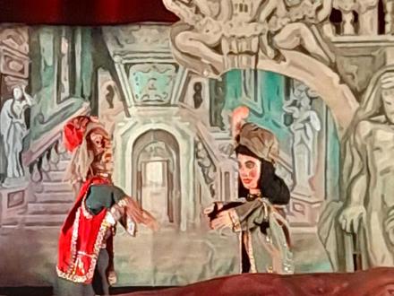 Vorfuhrung der Puppenspieler