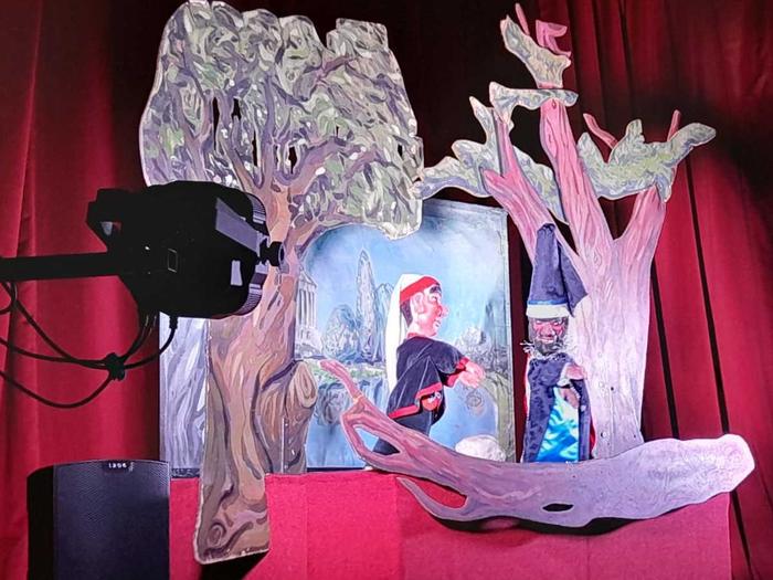 Vorfuhrung der Puppenspieler