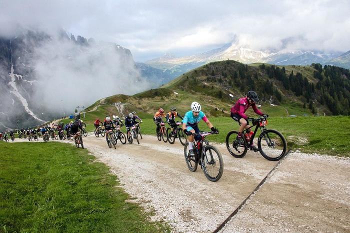 Transit HERO Dolomites