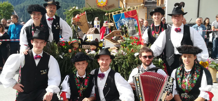 Mparon a balé! Gruppo Folk e Balli locali